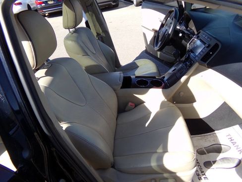 Used 2015 Toyota Venza Limited image 18