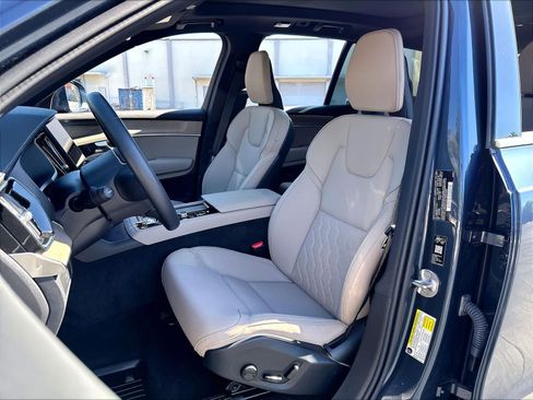 Used 2026 Volvo XC90 B6 Plus w/ Protection Package Premier AWD/4WD image 28