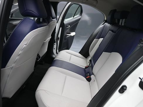 Used 2020 Lexus UX 250h w/ Premium Package AWD/4WD image 17