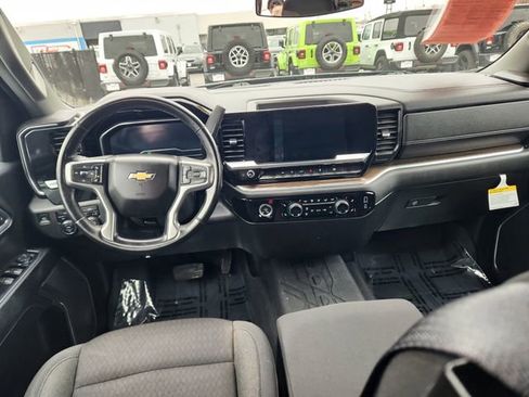 Used 2023 Chevrolet Silverado 1500 LT w/ Protection Package image 9