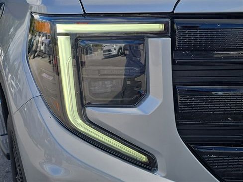 Certified 2022 GMC Sierra 1500 Elevation w/ LPO, Elevation Black Package image 11