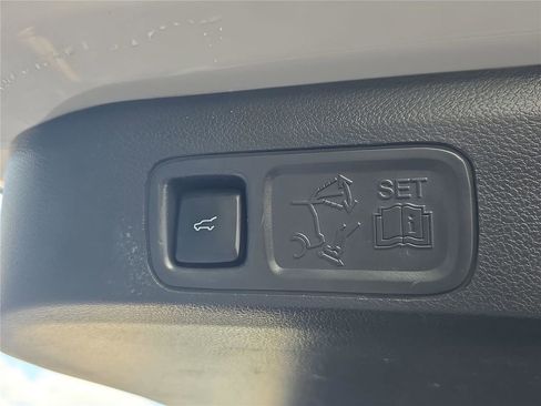 Used 2023 Lincoln Navigator Reserve RWD image 9