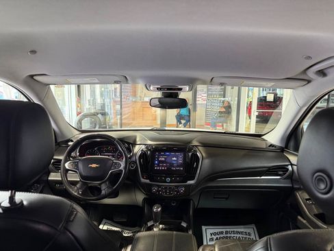 Used 2020 Chevrolet Traverse LT w/ Driver Confidence II Package AWD/4WD image 21