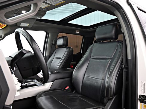 Used 2017 Ford F150 Lariat w/ Equipment Group 501A Mid image 5