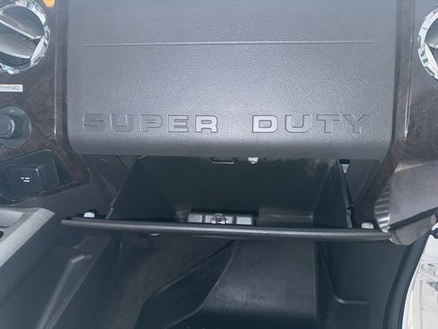 Used 2016 Ford F250 Platinum w/ FX4 Off-Road Package image 22