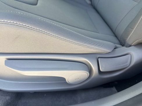 Used 2024 Hyundai Elantra SEL FWD image 13