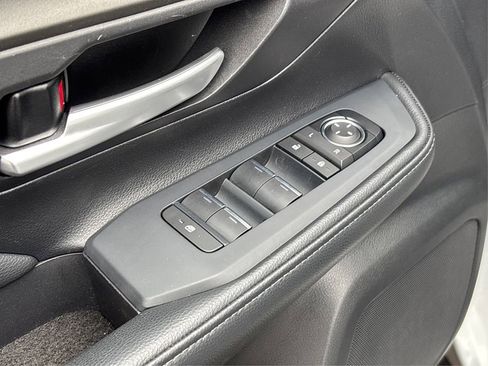 Used 2025 Toyota Grand Highlander AWD image 29