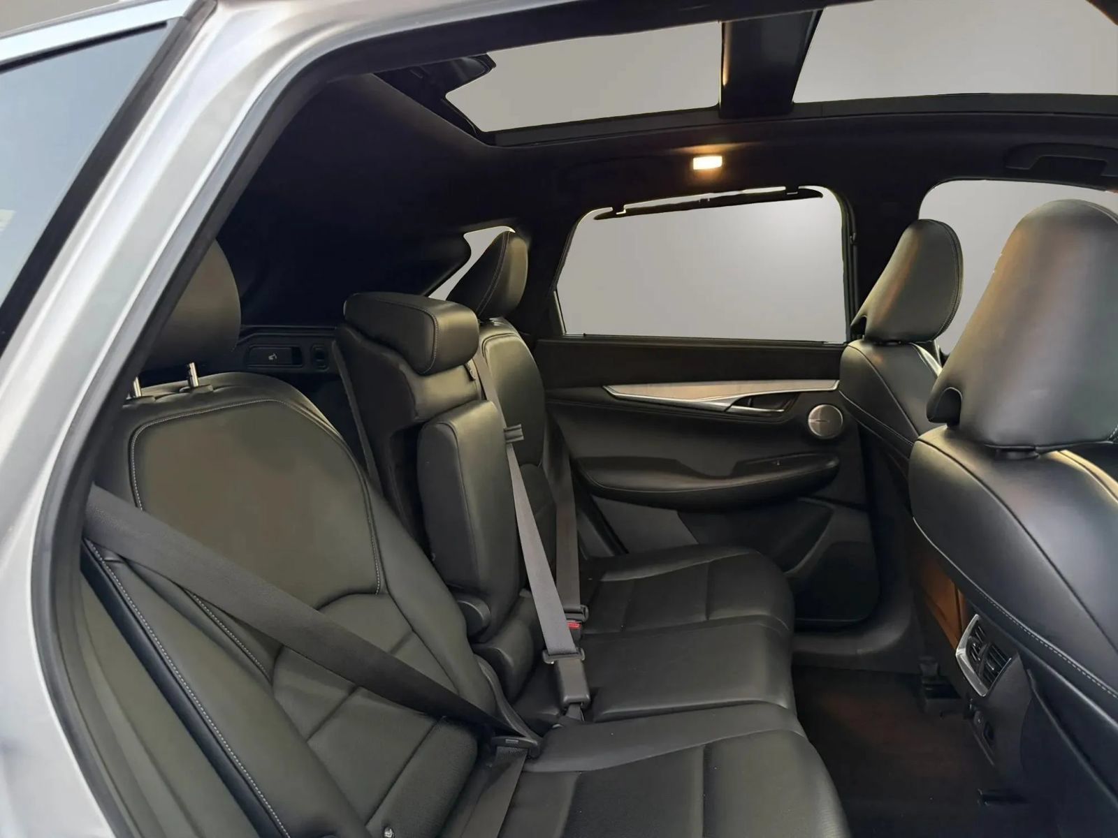 Used 2019 INFINITI QX50 Essential w/ Sensory Package AWD/4WD image 28