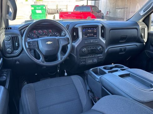 Used 2023 Chevrolet Silverado 2500 Custom w/ Custom Convenience Package AWD/4WD image 7