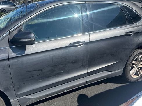 Used 2018 Ford Edge SEL w/ Equipment Group 201A AWD/4WD image 4