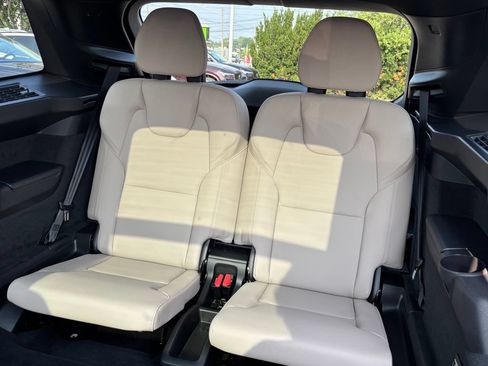 Certified 2026 Volvo XC90 B6 Plus w/ Protection Package Premier AWD/4WD image 27