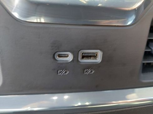 Used 2023 Chevrolet Silverado 1500 High Country w/ Technology Package image 26