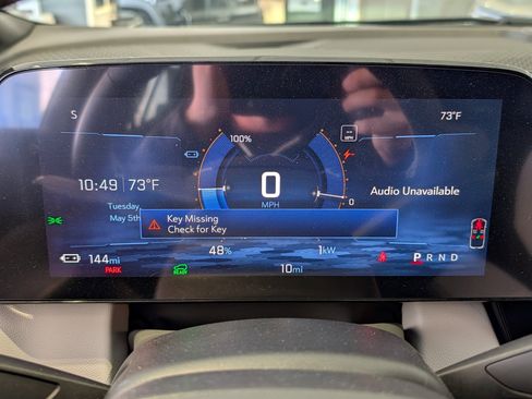 New 2025 Chevrolet Equinox EV LT AWD/4WD image 12