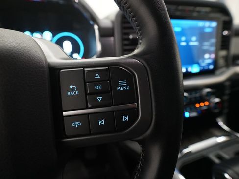 Used 2022 Ford F150 Lariat w/ Trailer Tow Package AWD/4WD image 19