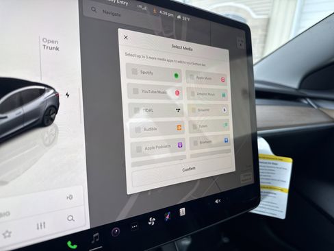 Used 2023 Tesla Model 3 Standard Range image 20