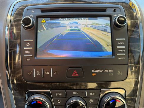 Used 2014 Buick Enclave Convenience FWD image 27