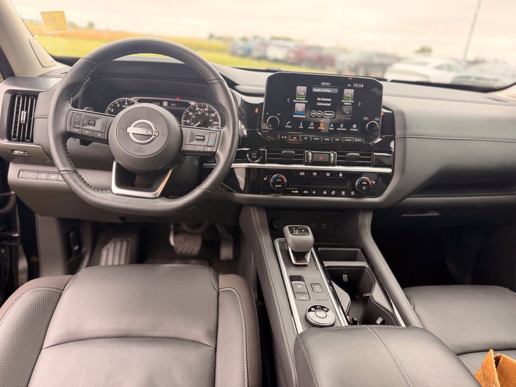Certified 2025 Nissan Pathfinder SL w/ SL Premium Package AWD/4WD image 12