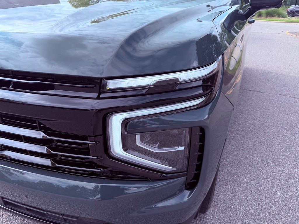 Used 2025 Chevrolet Tahoe RST w/ Comfort Package AWD/4WD image 18