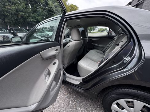 Used 2013 Toyota Corolla L FWD image 12