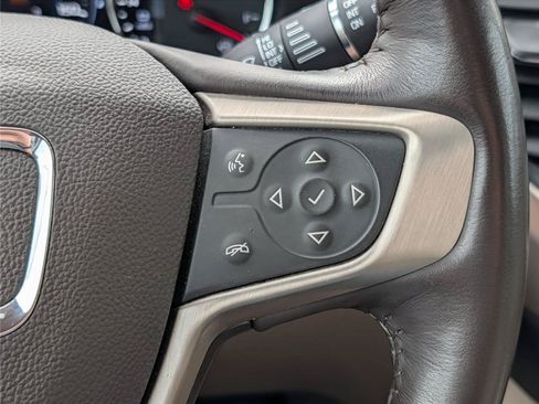 Used 2018 GMC Acadia Denali w/ Technology Package FWD image 26