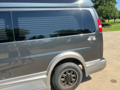 Used 2016 GMC Savana 2500 Extended image 15