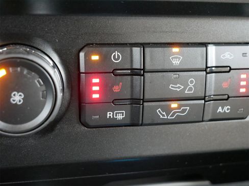 Certified 2018 Ford F150 XLT w/ Equipment Group 302A Luxury image 27