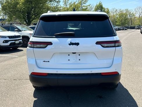 Used 2023 Jeep Grand Cherokee L Laredo AWD/4WD image 3