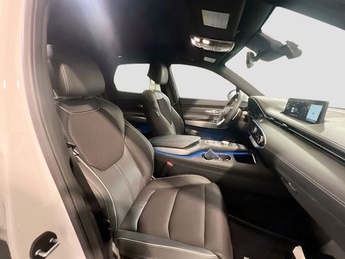 Used 2024 Genesis GV70 2.5T w/ Sport Prestige Package image 23