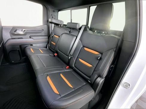 Used 2026 GMC Sierra 1500 AT4 w/ Technology Package image 23