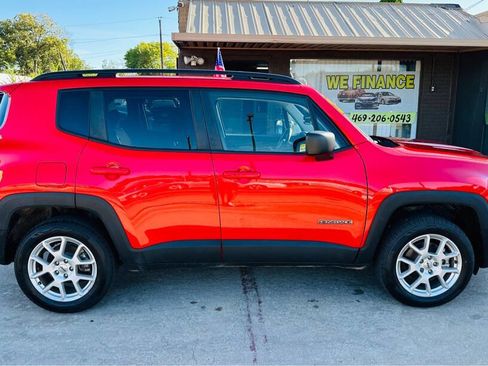 Used 2022 Jeep Renegade Latitude image 6
