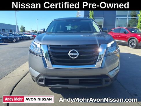 Certified 2025 Nissan Pathfinder SV AWD/4WD image 3