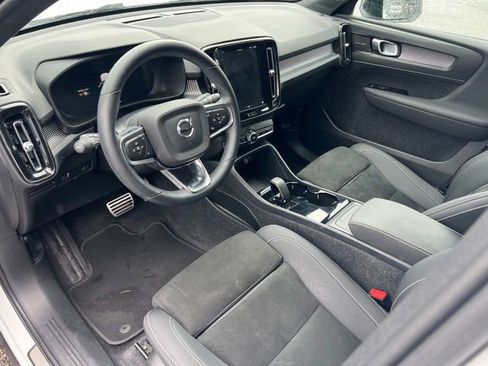 Used 2022 Volvo XC40 P8 Recharge Ultimate AWD/4WD image 17