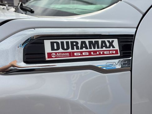 Certified 2023 GMC Sierra 3500 Denali image 9