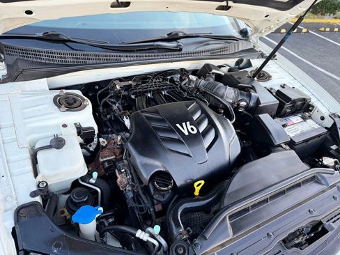 Used 2011 Hyundai Azera Limited w/ Navigation Pkg 3 image 40