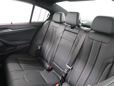 Used 2023 BMW M550i xDrive w/ Executive Package AWD/4WD image 33