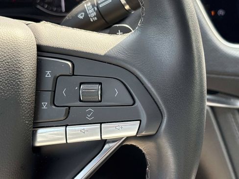 Used 2025 Cadillac XT6 Luxury AWD/4WD image 20