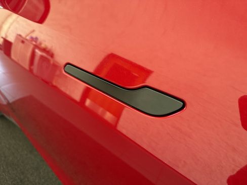 Used 2022 Tesla Model Y Long Range image 12