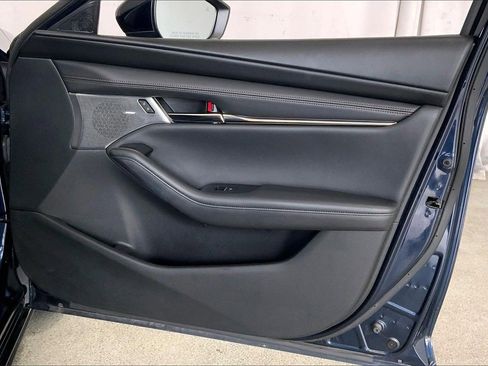 Used 2019 MAZDA MAZDA3 AWD Sedan w/ Preferred Package image 26