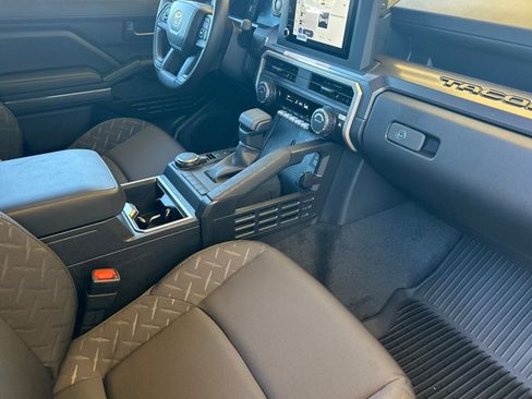 New 2026 Toyota Tacoma SR5 AWD/4WD image 17