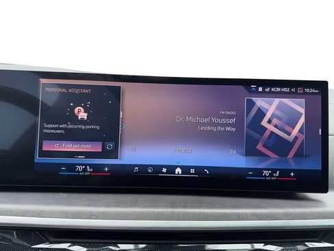 Used 2024 BMW X5 sDrive40i w/ Premium Package image 32