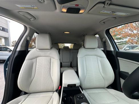 New 2026 Kia Sportage EX image 29