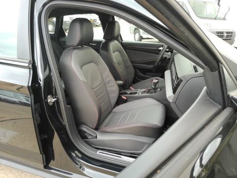 Used 2025 Volkswagen Jetta GLI Autobahn image 20