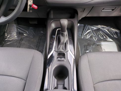 Used 2021 Toyota Corolla LE FWD image 18