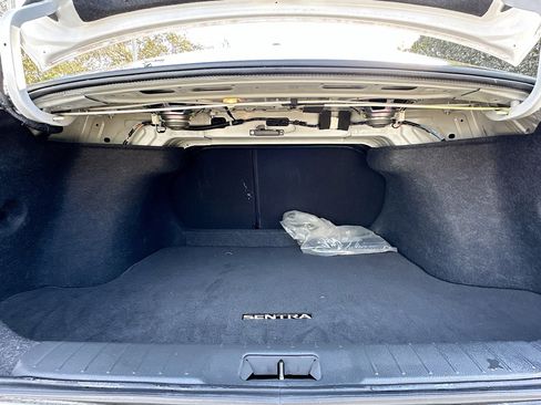 Used 2022 Nissan Sentra SR image 23