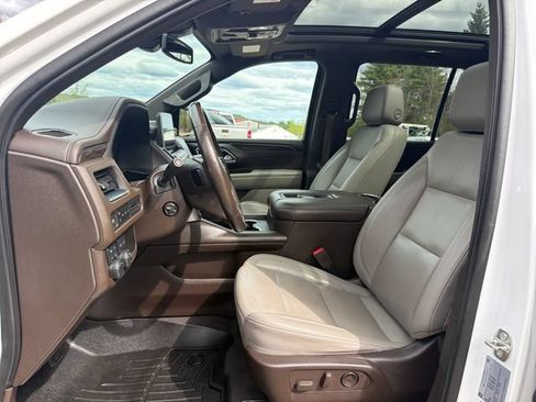 Used 2021 Chevrolet Tahoe LT w/ LT Signature Plus Package AWD/4WD image 10