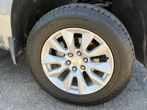 Used 2021 Chevrolet Silverado 1500 Custom RWD image 8