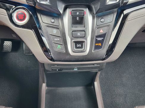 Certified 2022 Honda Odyssey Touring image 19