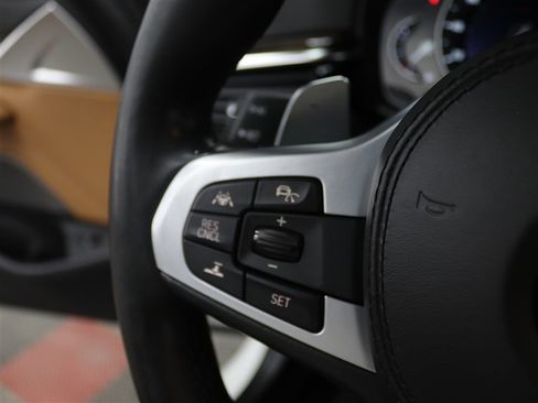 Used 2019 BMW M550i xDrive image 34