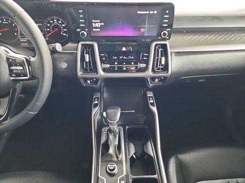 Used 2023 Kia Sorento S w/ Panoramic Sunroof Package FWD image 20
