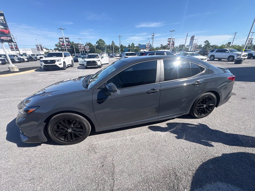 Used 2026 Toyota Camry SE w/ Multimedia Upgrade Package FWD image 4